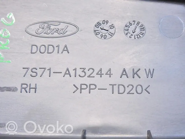 Ford Mondeo MK IV Takaoven kynnyksen suojalista 7S71-A13244-AKW