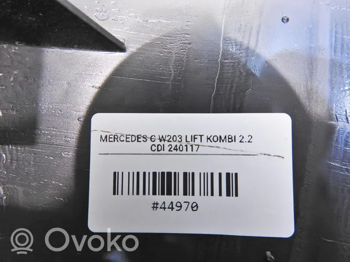 Mercedes-Benz C AMG W203 Tavaratilan sivuverhoilu A2036909125