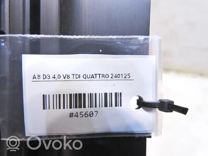 Audi A8 S8 D3 4E Elektrisks loga aizkariņš 4E0861333