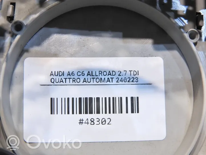 Audi A6 Allroad C6 Garniture de console d'éclairage de ciel de toit 4F0947135BQ