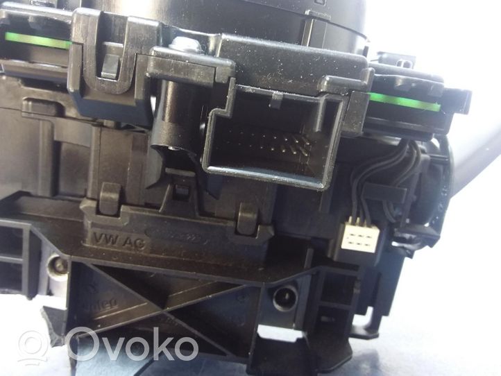 Volkswagen PASSAT B8 Muut kytkimet/nupit/vaihtimet 3Q0953521P