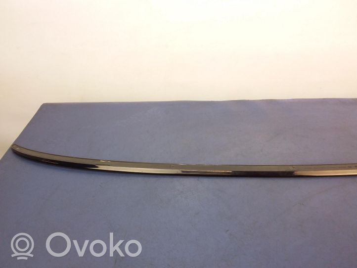 BMW 5 G30 G31 Spoiler tylnej szyby klapy bagażnika 8064738