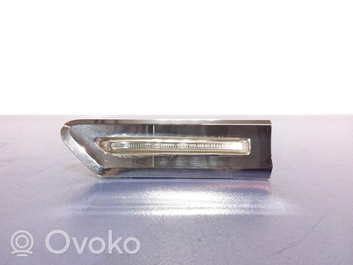 BMW 7 F01 F02 F03 F04 Priekšējais pagrieziena lukturis 7203371