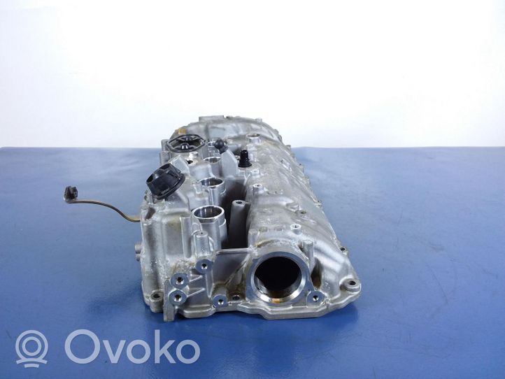 BMW 5 G30 G31 Copertura per bilanciere albero a camme 8601704