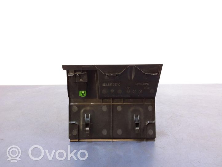 Skoda Octavia Mk3 (5E) Autres éléments de garniture marchepied 5E1857367C