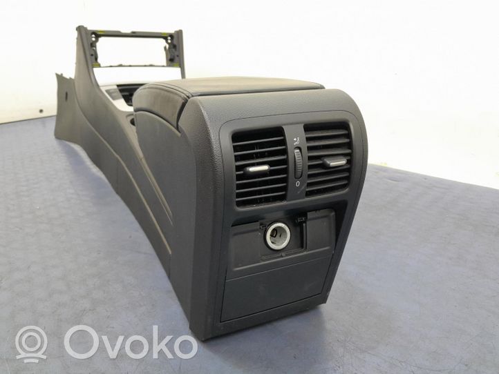 Volkswagen PASSAT CC Armrest 