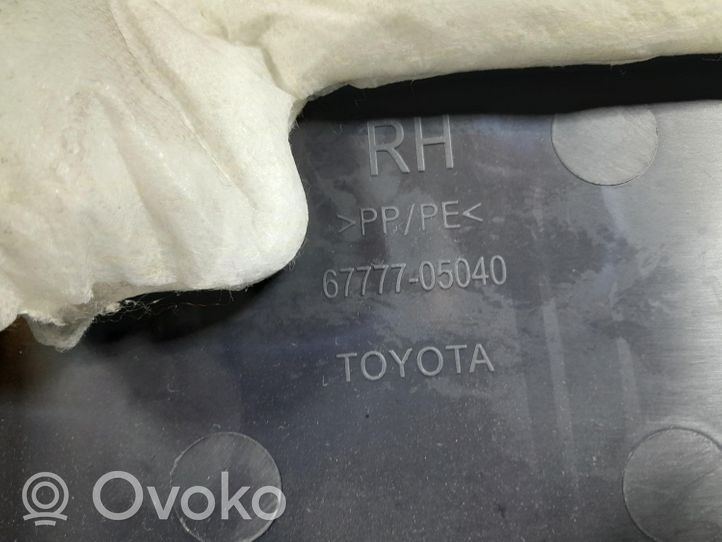 Toyota Avensis T270 Kit garniture de panneaux intérieur de porte 