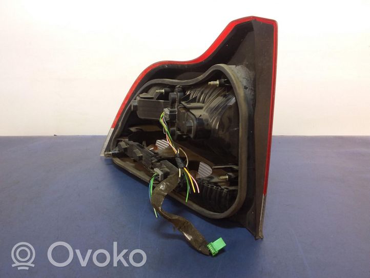 Volvo S60 Lampa tylna 8664080