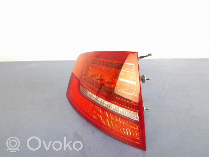 Audi A8 S8 D3 4E Lampa tylna 4E0945095H