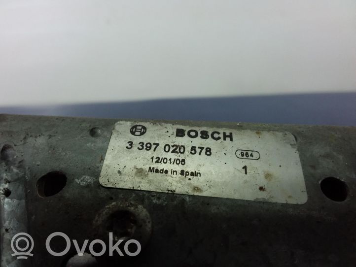 Peugeot 206 CC Mechanizm i silniczek wycieraczek szyby przedniej / czołowej 3397020578