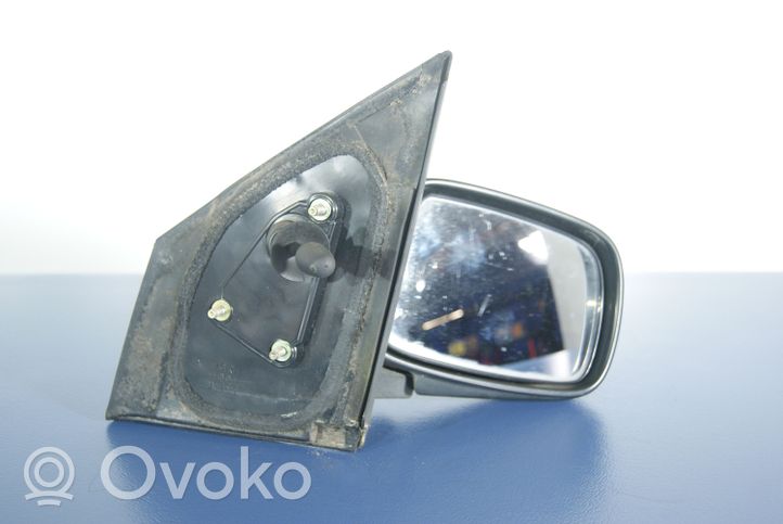 Toyota Yaris Elektryczne lusterko boczne drzwi przednich 