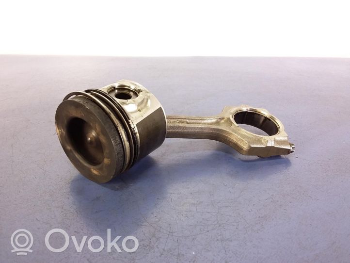 Honda CR-V Piston 