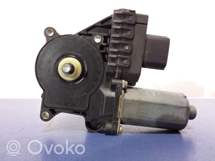 Ford Mondeo Mk III Elektryczny podnośnik szyby drzwi przednich 0130821770