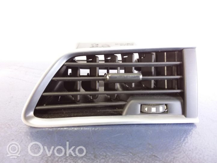 Peugeot 508 RXH Garniture, panneau de grille d'aération latérale 9686445377