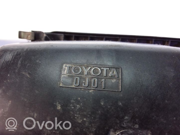 Toyota Yaris Ilmansuodattimen kotelo 17700-0J011