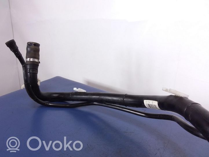 BMW 7 F01 F02 F03 F04 Tubo del cuello de del depósito de combustible 7185149