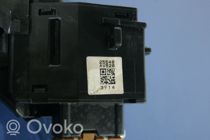 Nissan Almera Tino Interruttore a pulsante start e stop motore 25540AV620