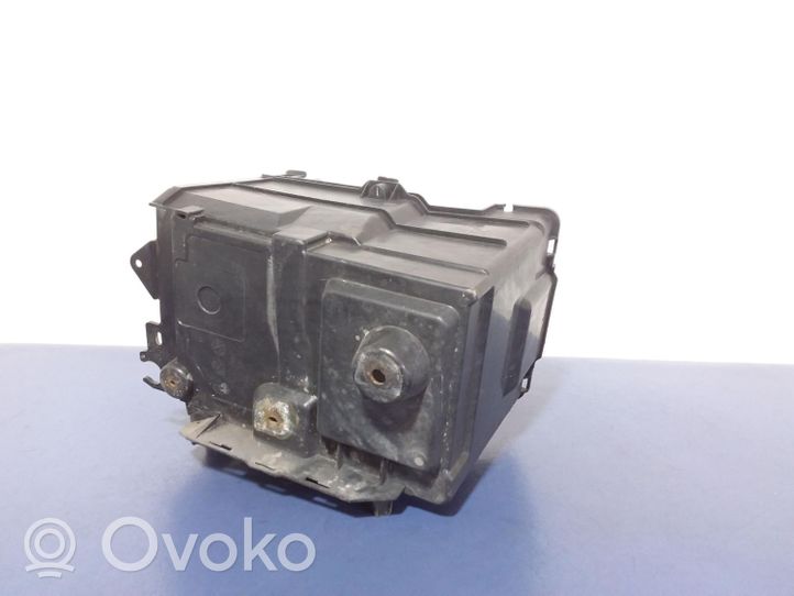 Mazda 3 I Support boîte de batterie BP4K56040