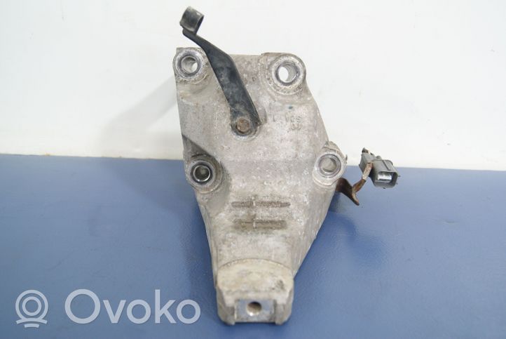 Honda Accord Gearbox mounting bracket 