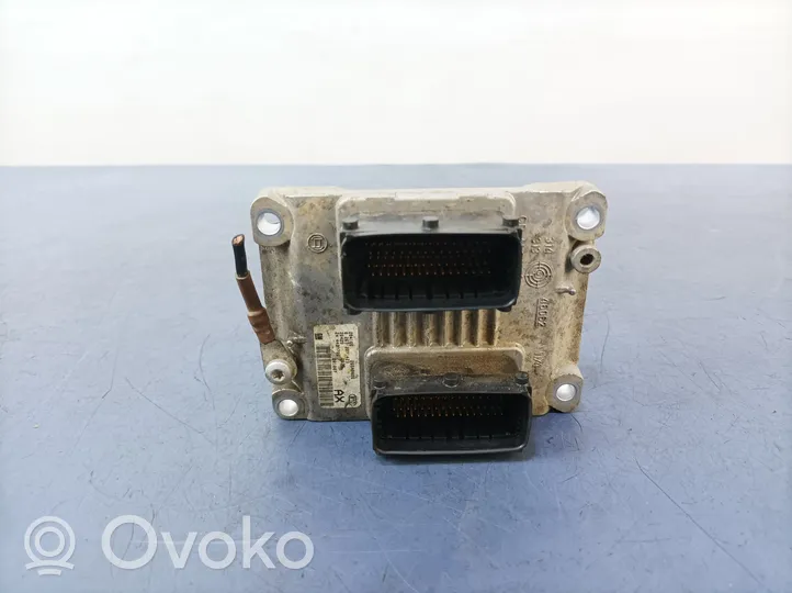 Opel Corsa C Komputer / Sterownik ECU silnika 24443796