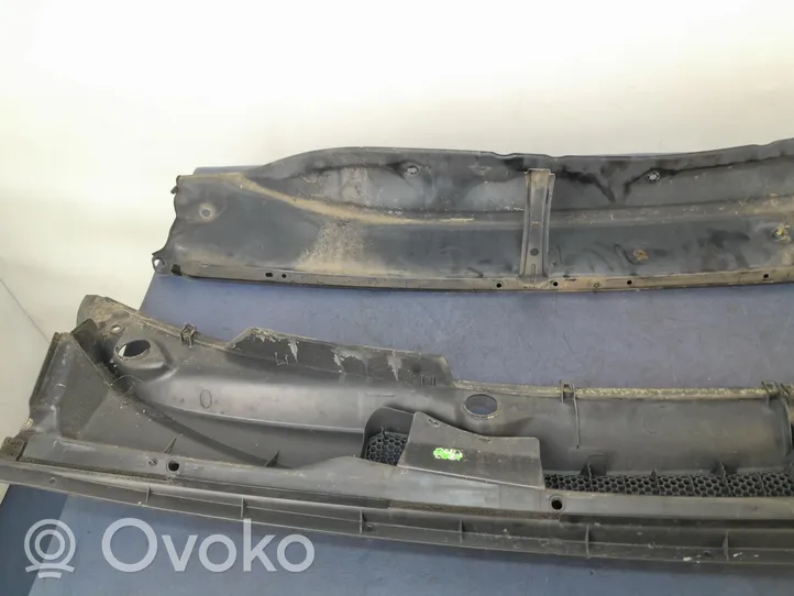 Toyota Yaris Облицовка (облицовки) стеклоочистителей 55782-0D010