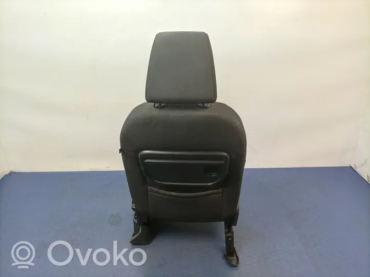 Ford Grand C-MAX Priekinė vairuotojo sėdynė 01