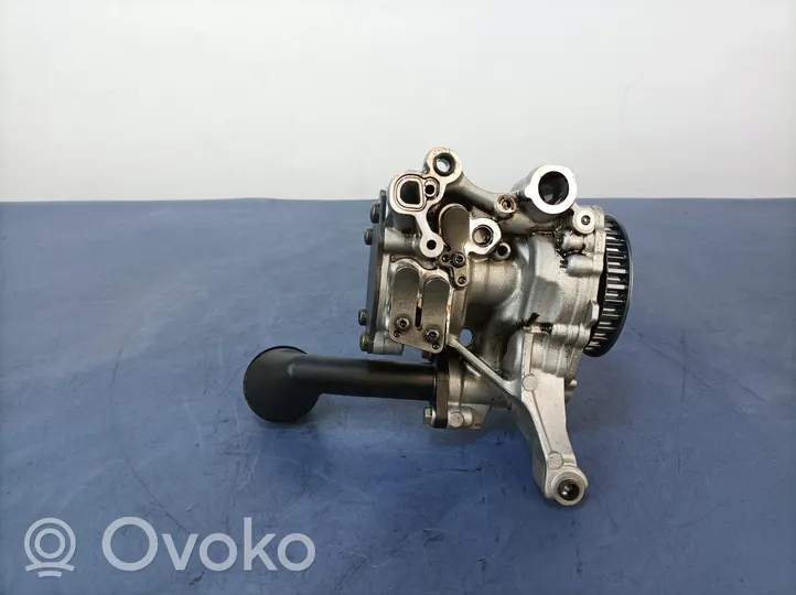 Volkswagen PASSAT B8 Oil pump O4L145208