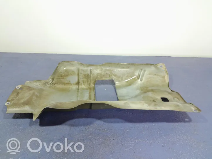 Toyota Corolla E160 E170 Takaoven ikkunalasi 68189-02170