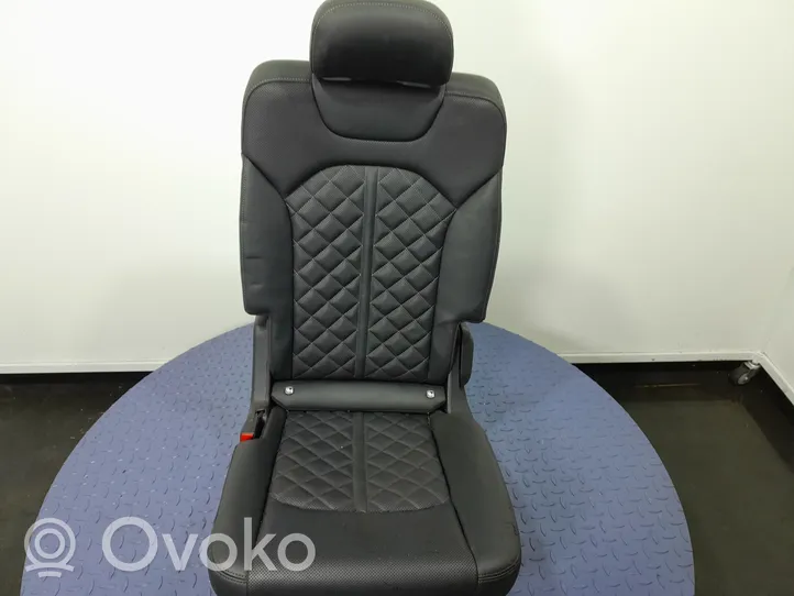 Audi Q7 4M Second row seats 01