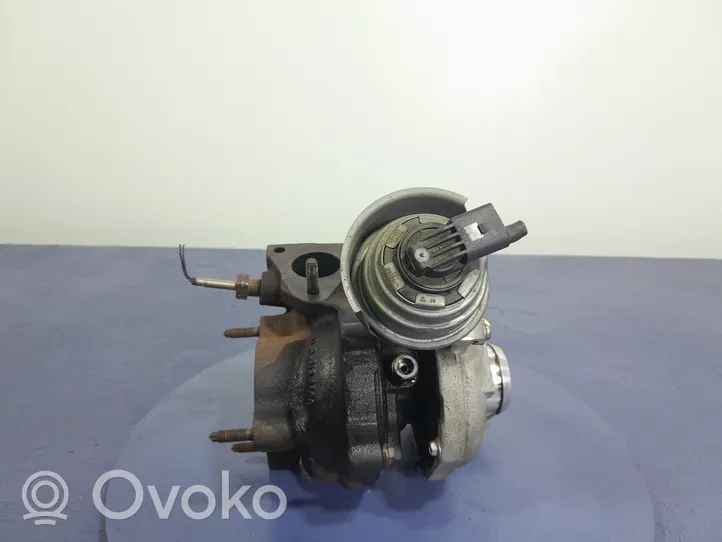 Audi A5 8T 8F Cześć układu próżniowego turbosprężarki 03L145721A