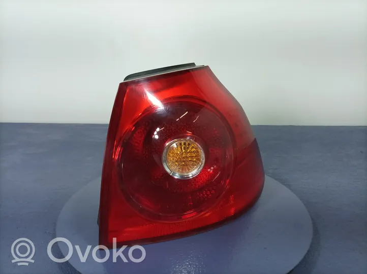 Volkswagen Golf V Lampa tylna 4VFX-13404-AA