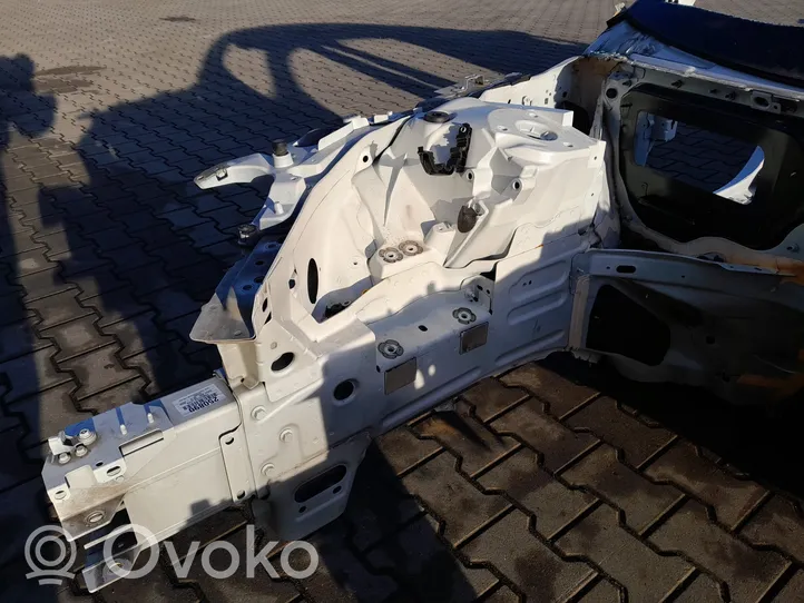 Volvo S90, V90 Longherone lato anteriore 01