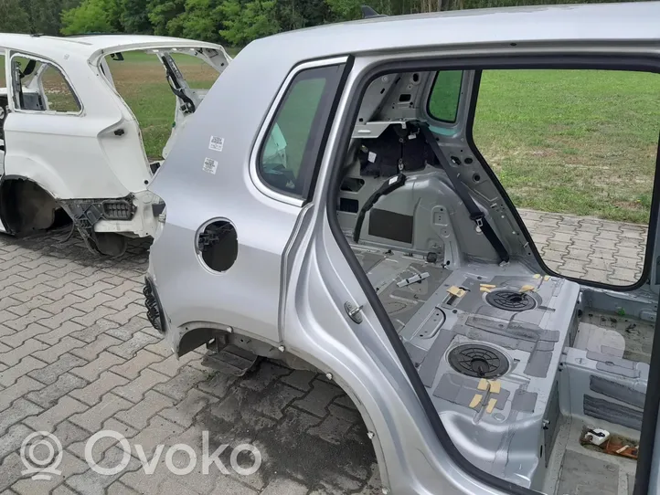 Volkswagen Tiguan Elementy tylnej części nadwozia 