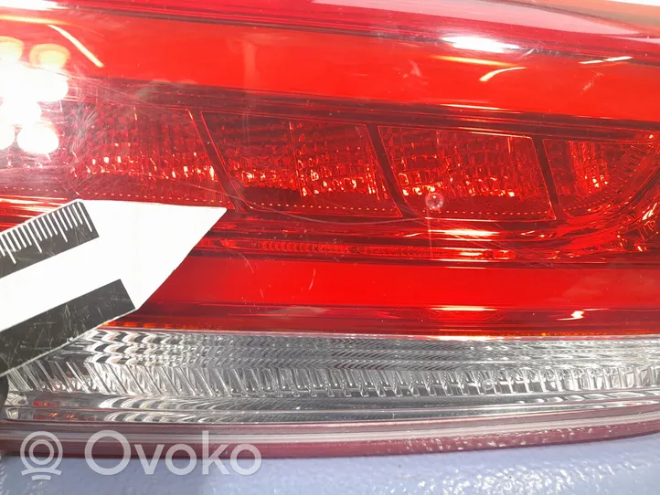 KIA Optima Lampa tylna 92403-D4