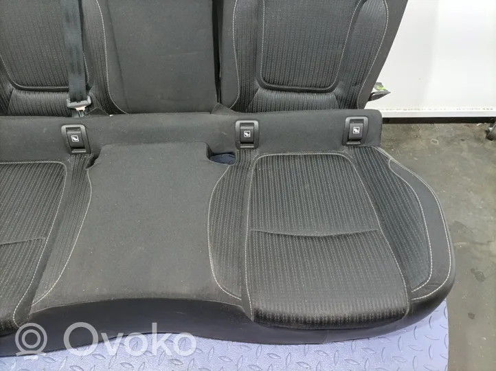 Renault Megane IV Second row seats 