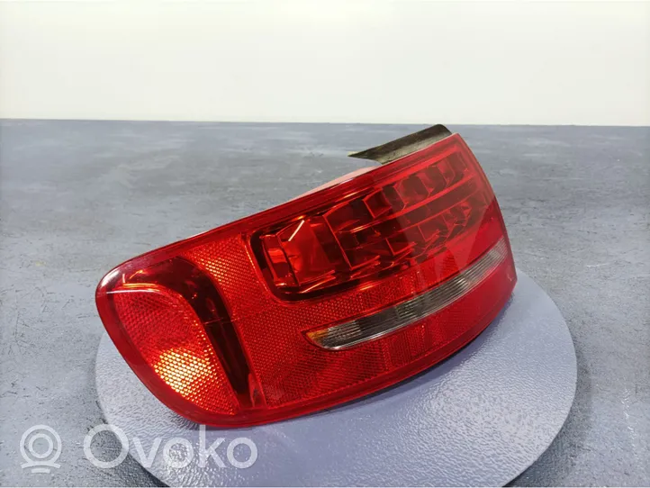 Audi A4 S4 B8 8K Lampa tylna 8K9945095B