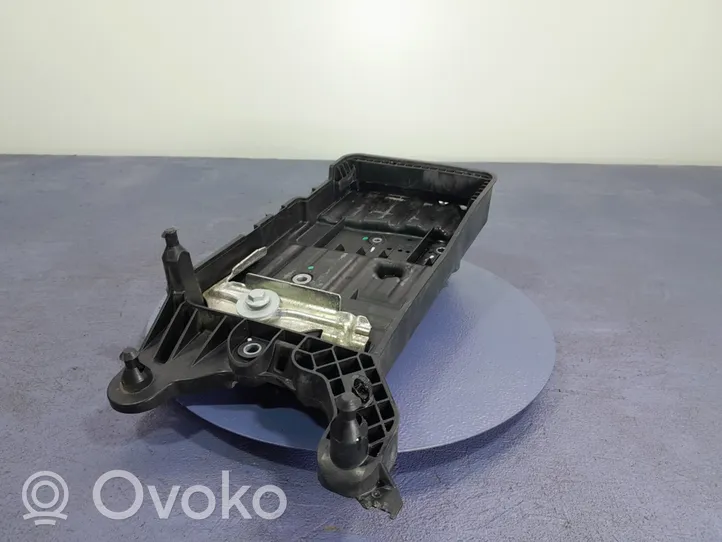 Skoda Kodiaq Support boîte de batterie 5QF915325B