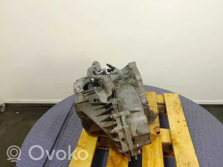 Opel Insignia A Mechaninė 6 pavarų dėžė 55561696F40