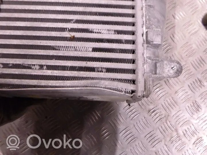 Audi RS6 C8 Starpdzesētāja radiators 