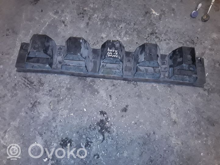 Volvo S40 Putoplastas priekinio bamperio 30676199