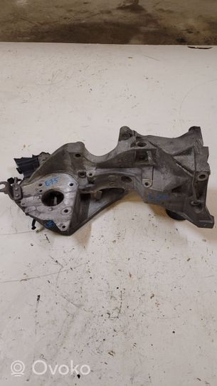 Audi A5 8T 8F Support de générateur / alternateur 03L903143R