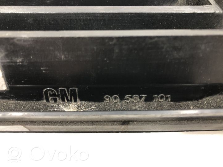 Opel Vectra B Front bumper upper radiator grill 90587101