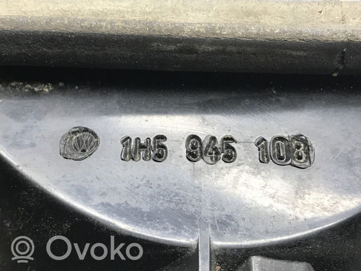 Volkswagen Vento Feux arrière sur hayon 1H5945108