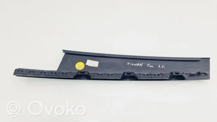 Volkswagen Tiguan Allspace Rivestimento modanatura del vetro della portiera anteriore 5NN837901A