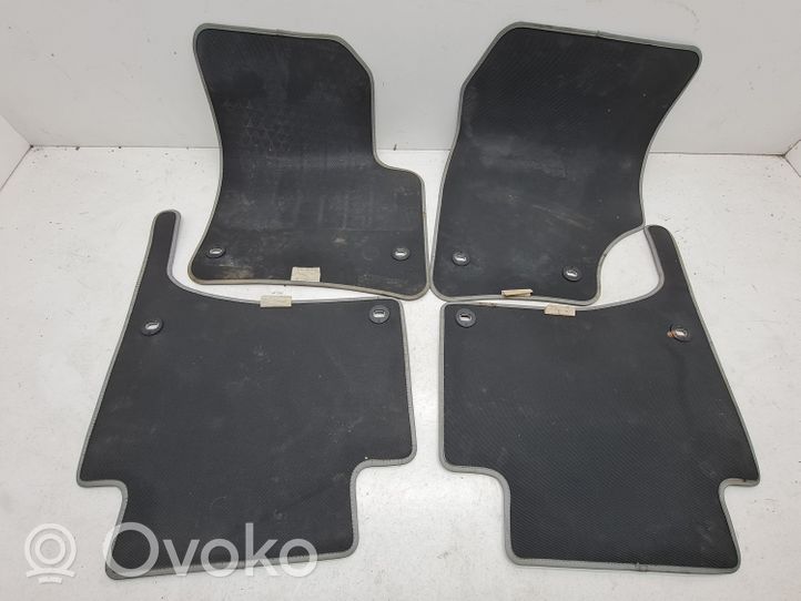 Volkswagen Touareg I Kit tapis de sol auto 