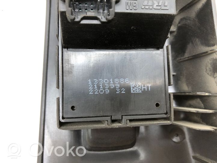 Opel Meriva B Interruptor del elevalunas eléctrico 13301886