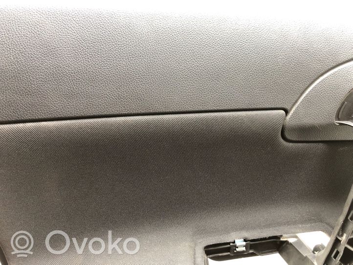 Opel Meriva B Boczki / Poszycie drzwi tylnych 13313053