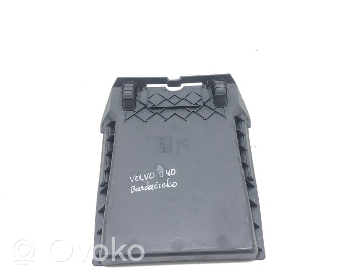 Volvo S40 Panelės stalčiuko/lentinėlės paklotėlis 30755058