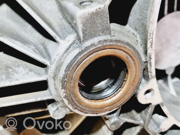 Volvo S40 Mechaninė 6 pavarų dėžė 8G9R7002PF