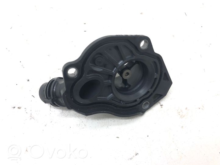 BMW X3 F25 Termostaatin kotelo 8516203